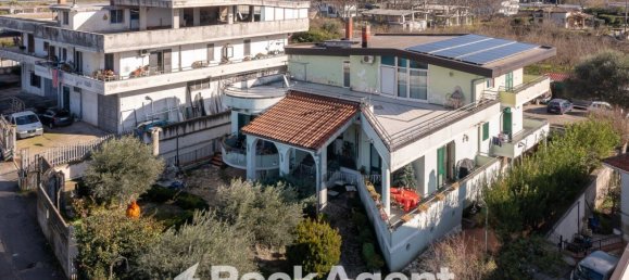 6 غرف نوم فيلا في Striano, Italy رقم 295781 34