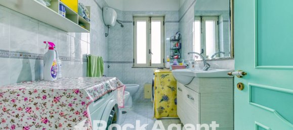 6 غرف نوم فيلا في Striano, Italy رقم 295781 12