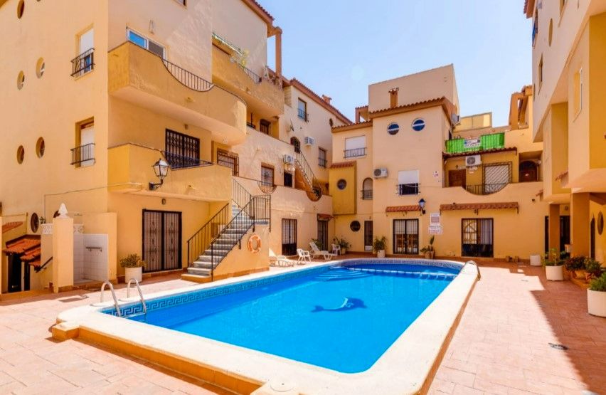 1 chambre Maison à Torrevieja, Spain No. 34992