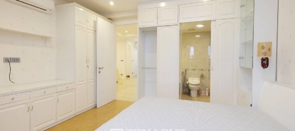 3 bedrooms Apartment in Tay Ho, Vietnam No. 759 16