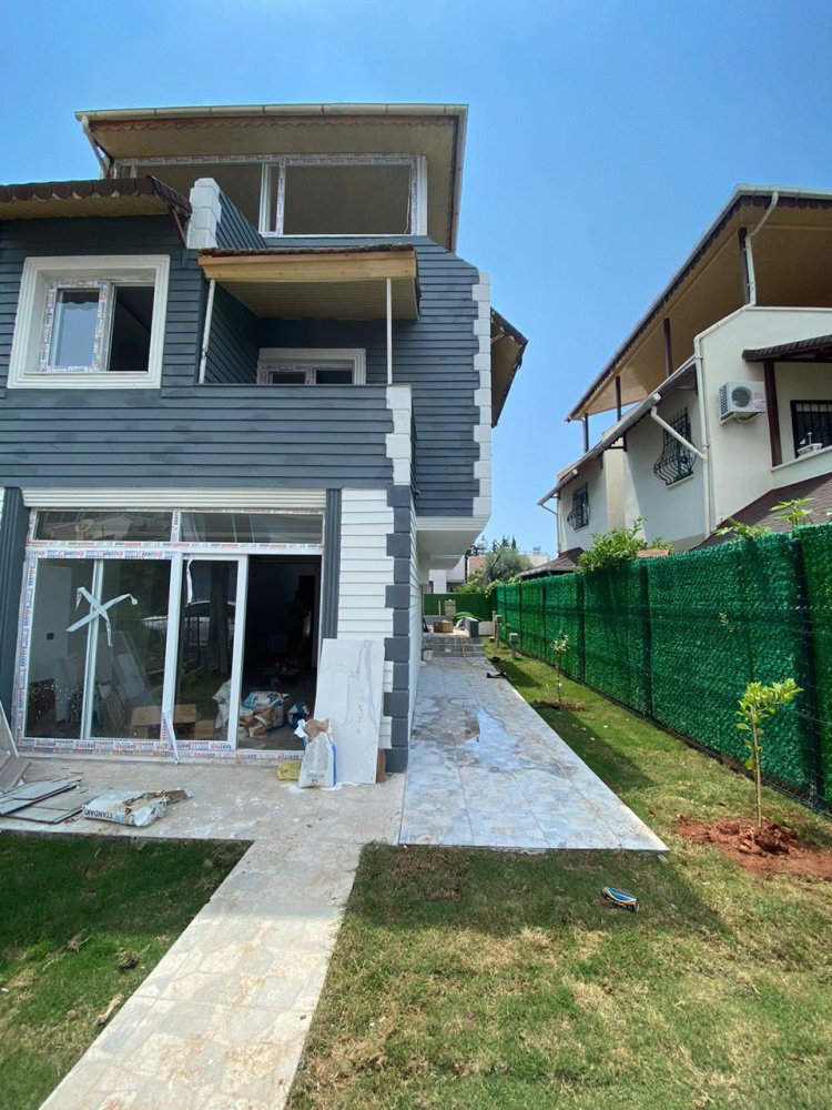 Villa 4+1 in Mersin, Turkey No. 14989