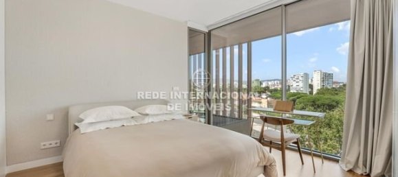 4 Schlafzimmer Doppelhaus in Cascais, Portugal, Nr. 299726 34