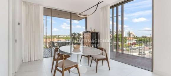 4 Schlafzimmer Doppelhaus in Cascais, Portugal, Nr. 299726 17