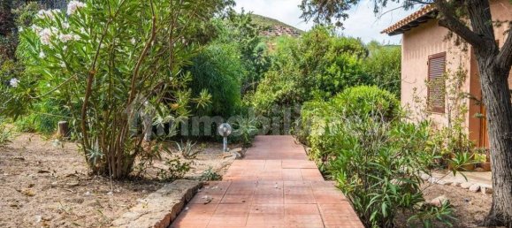 3 bedrooms House in Trinità d'Agultu e Vignola, Italy No. 266955 5