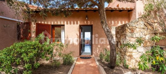 3 bedrooms House in Trinità d'Agultu e Vignola, Italy No. 266955 6