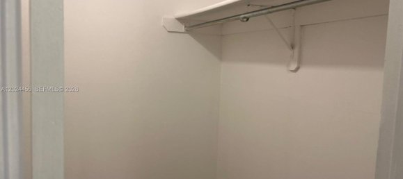 1 dormitorio propiedad comercial en alquiler en Miami, Miami-Dade, Florida, USA № 615237 3