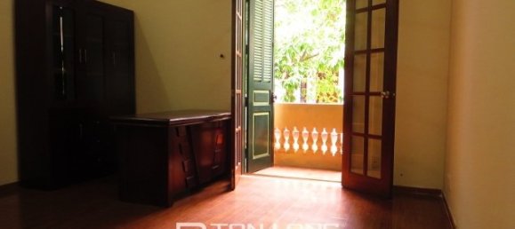 6 bedrooms House in Dong Da, Vietnam No. 2869 6