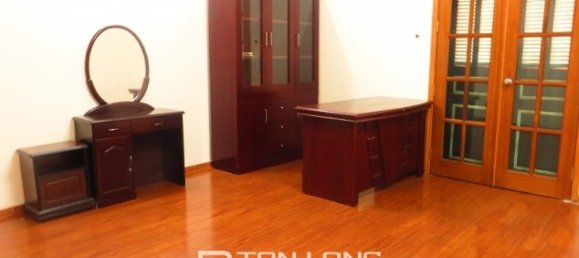 6 bedrooms House in Dong Da, Vietnam No. 2869 5