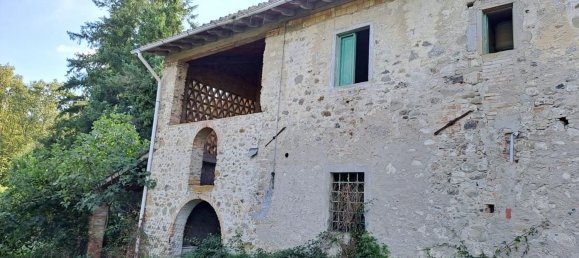 Casa de 10 habitaciónes en Scarperia e San Piero, Italy No. 216303 8