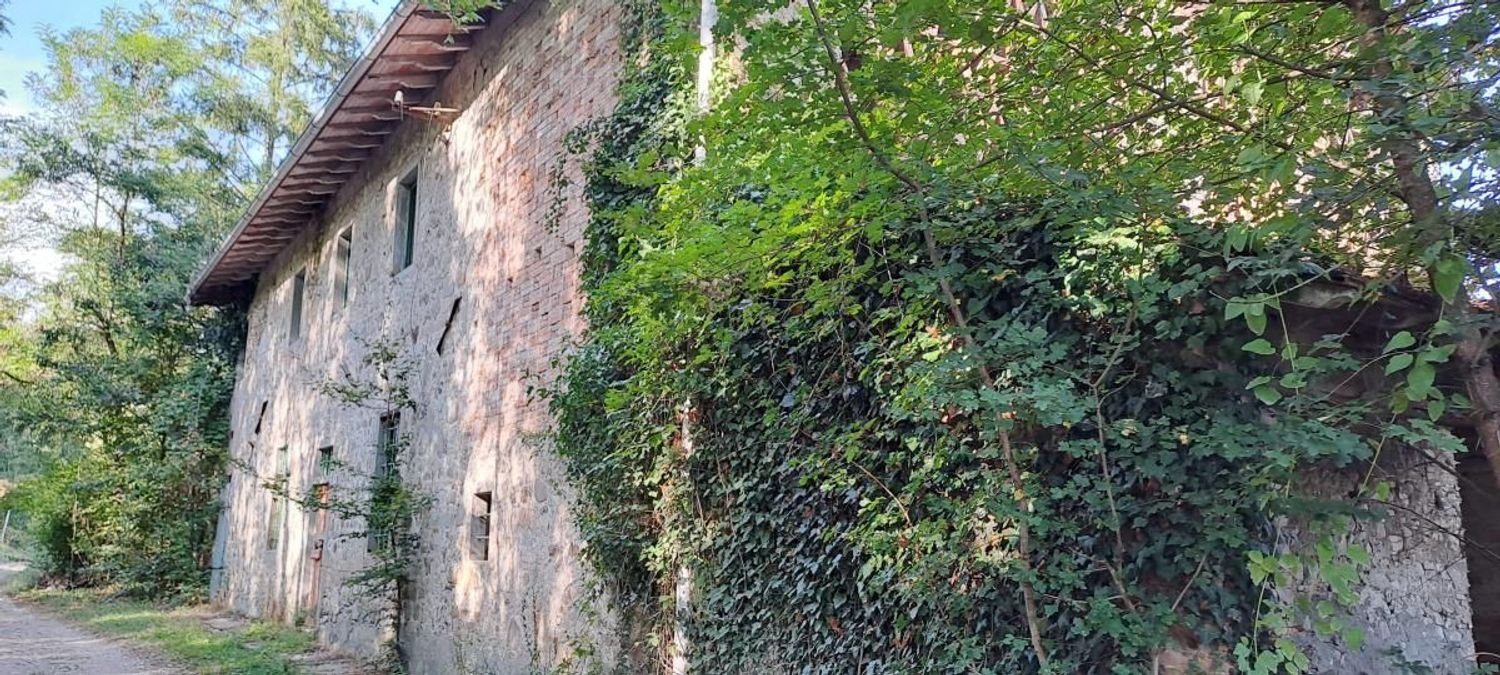 Casa de 10 habitaciónes en Scarperia e San Piero, Italy No. 216303