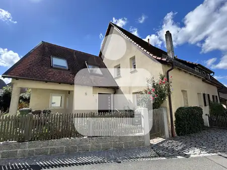 5-salle Maison de ville à Erlangen-Hochstadt, Germany No. 329796