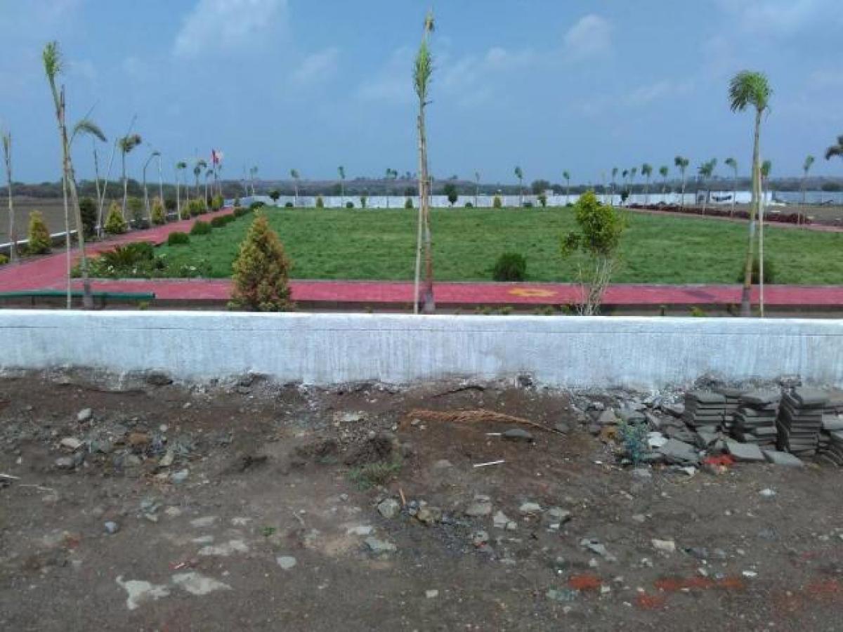  Land in Indore, India No. 33160