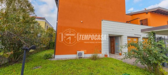 Villa de 4 habitaciónes en Bubbiano, Italy No. 130910 2