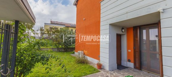 Villa de 4 habitaciónes en Bubbiano, Italy No. 130910 10