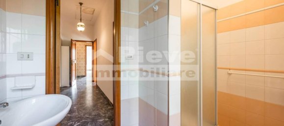 6 rooms Apartment in Cento, Italy No. 26372 25