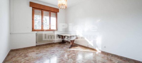 6 rooms Apartment in Cento, Italy No. 26372 27