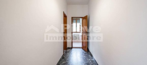 6 rooms Apartment in Cento, Italy No. 26372 51