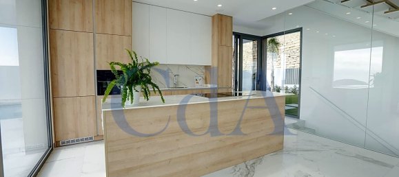 Villa de 4 dormitorios en Finestrat, Spain No. 4977 8