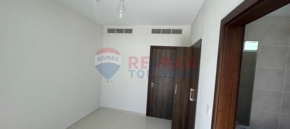 4 bedrooms Villa in Dubai, UAE No. 93804 4