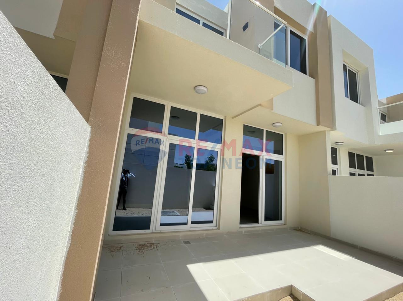 4 bedrooms Villa in Dubai, UAE No. 93804