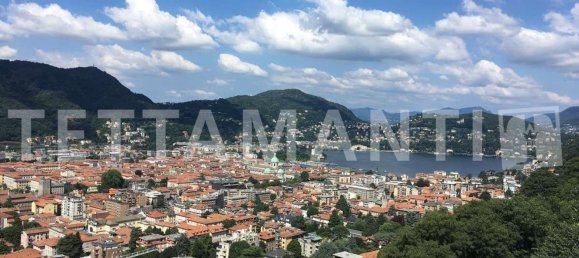 Apartamento de 2 habitaciónes en Como, Italy No. 303429 2