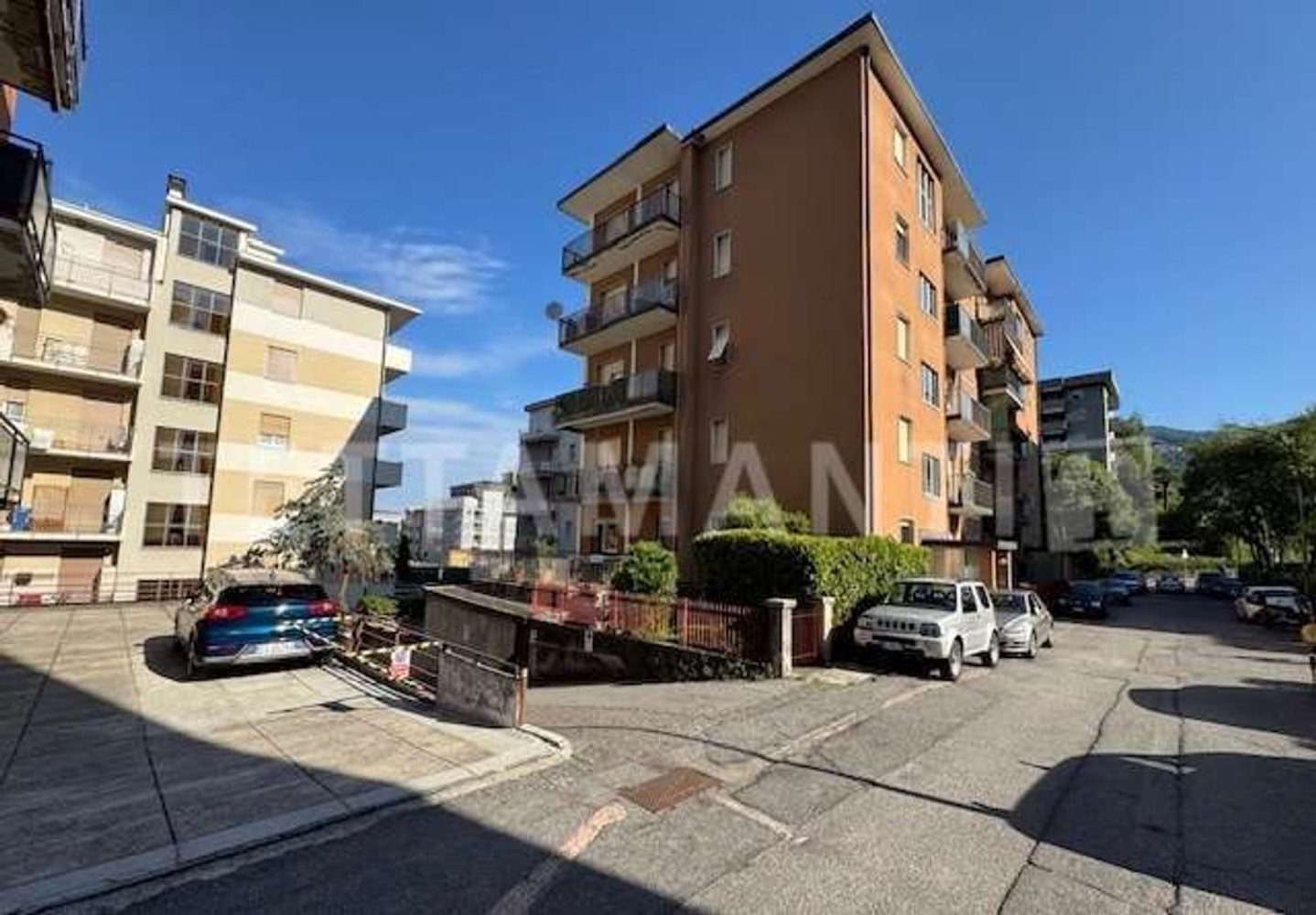 Apartamento de 2 habitaciónes en Como, Italy No. 303429