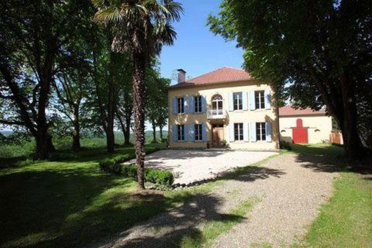 5 bedrooms Shop in Aignan, France No. 21152