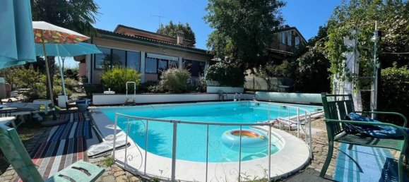 3 bedrooms Villa in Sala Baganza, Italy No. 310023 2