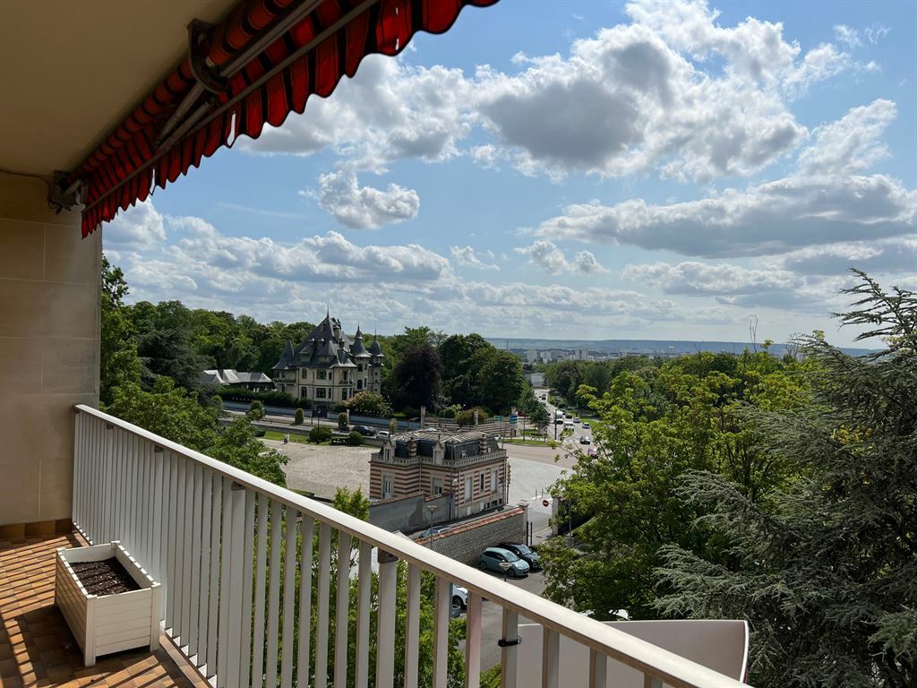 4 غرف نوم شقة في Reims, France رقم 259572