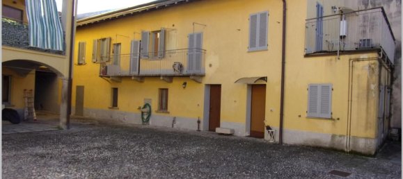 Apartamento de 3 dormitorios en Samarate, Italy No. 365557 16