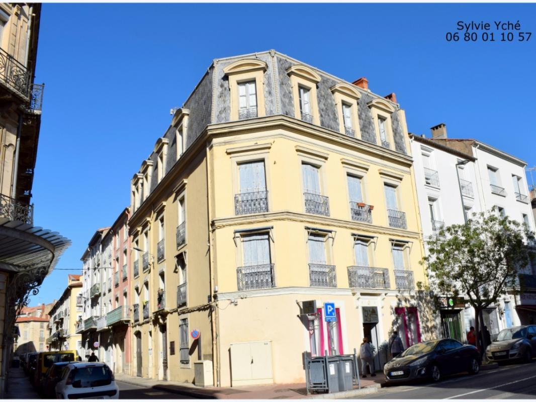 18 rooms Building in Beziers, France No. 198486