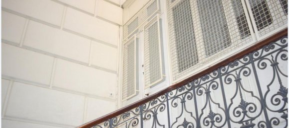 18 rooms Building in Beziers, France No. 198486 10