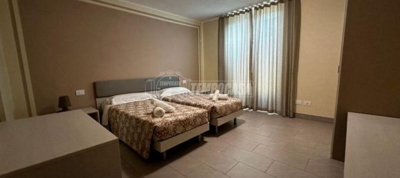 7-salle Villa à Tremezzina, Italy No. 177729 16