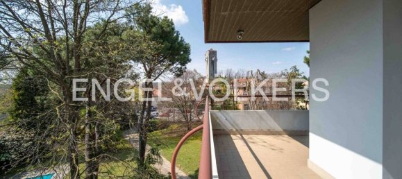 5 bedrooms Villa in Casorate Sempione, Italy No. 296849 48