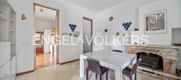 5 bedrooms Villa in Casorate Sempione, Italy No. 296849 25