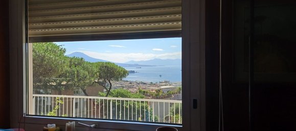 4 rooms Apartment in Naples, Italy No. 286725 12