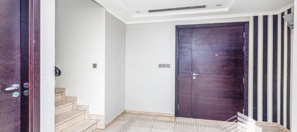 Вилла с 3 спальнями в Jumeirah Park, ОАЭ № 18415 17