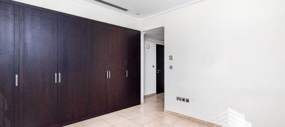 Вилла с 3 спальнями в Jumeirah Park, ОАЭ № 18415 12