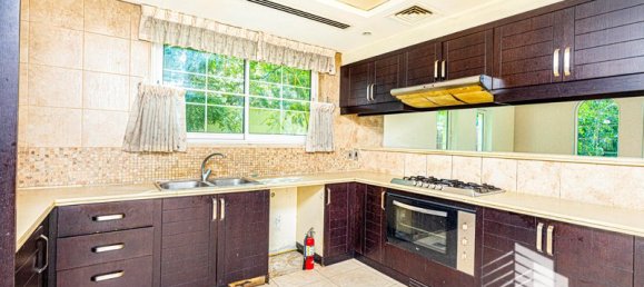 Вилла с 3 спальнями в Jumeirah Park, ОАЭ № 18415 7