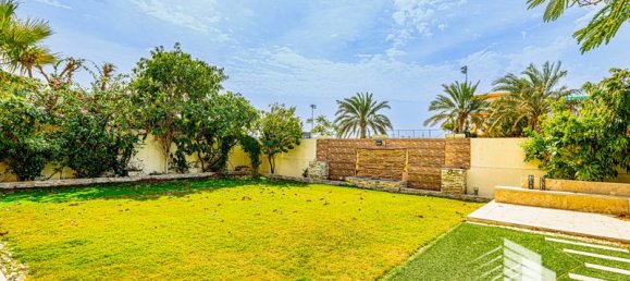 Вилла с 3 спальнями в Jumeirah Park, ОАЭ № 18415 27