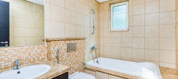 Вилла с 3 спальнями в Jumeirah Park, ОАЭ № 18415 14