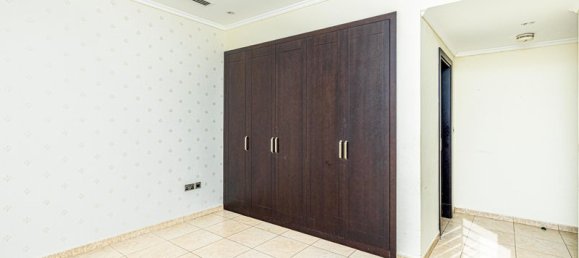 Вилла с 3 спальнями в Jumeirah Park, ОАЭ № 18415 16