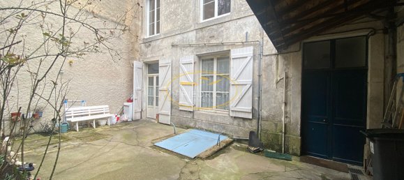 7 غرف نوم بناية في Saint-Mihiel, France رقم 86255 8