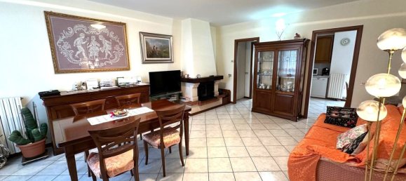 5 rooms House in Fidenza, Italy No. 228078 3