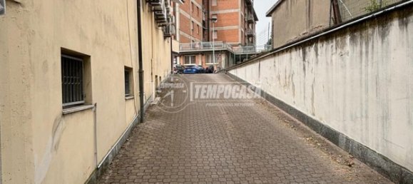 20m² Garage in Maranello, Italy No. 106351 4