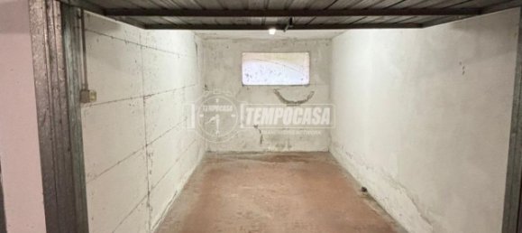 20m² Garage in Maranello, Italy No. 106351 6