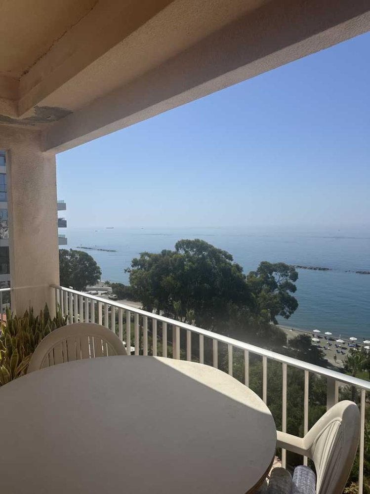 2 bedrooms Apartment in Agios Tychonas, Cyprus No. 8784