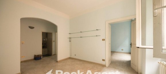 3 bedrooms Apartment in Genoa, Italy No. 99630 11