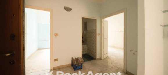3 bedrooms Apartment in Genoa, Italy No. 99630 6