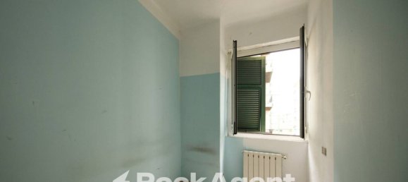 3 bedrooms Apartment in Genoa, Italy No. 99630 10